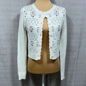 Freshman White Cropped Cardigan with Pink Floral Embroidery